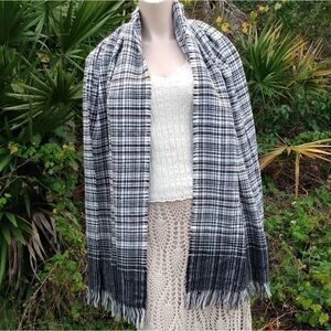 NWT CHERIE BLISS Black & White Plaid 100% Acrylic w/Fringe